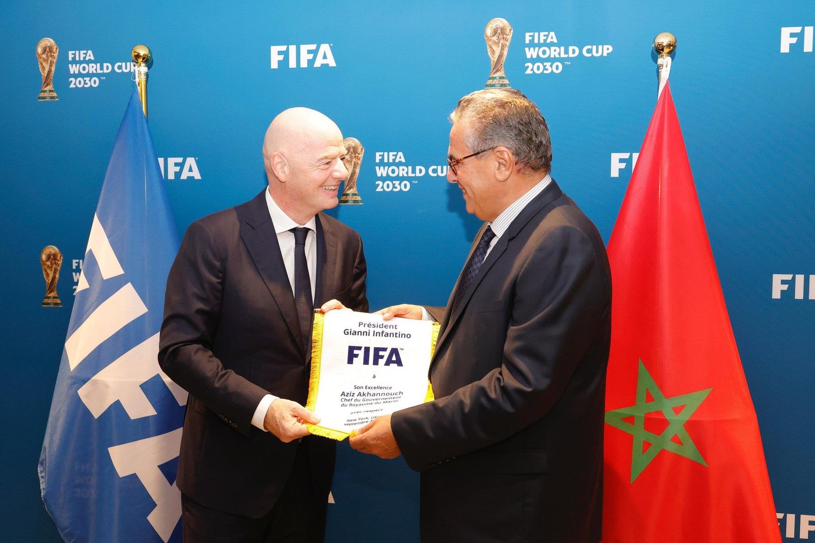 المغرب يفتح جبهتين: صراع مع إسبانيا على نهائي المونديال وتوتر كروي مع السنغال